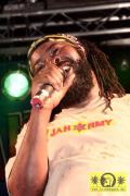 Elijah Prophet (Jam) with The House Of Riddim Band 12. Reggae Jam Festival - Bersenbrueck 13. August 2006 (14).jpg